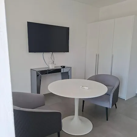 公寓 Mila Apartmaji *