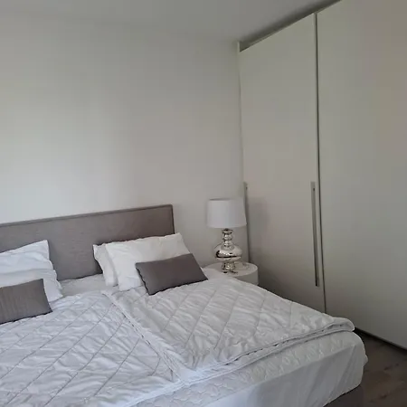 Mila Apartmaji * 波尔托罗